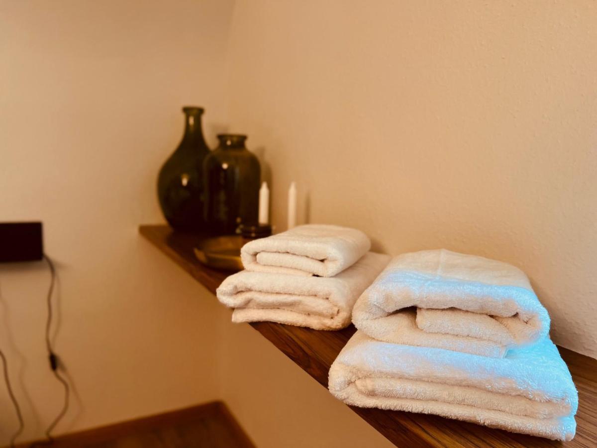 Blackncozy - Grosszuegiges Designappartement Mit Boxspringbetten Und Heimkino Feldberg  Eksteriør bilde